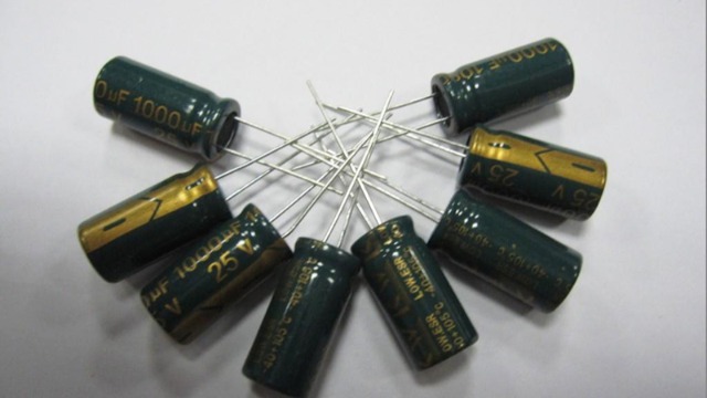 電腦主板的固態蜜桃臀91成人无码精品以及普通的液態電解蜜桃臀91成人无码精品的區別